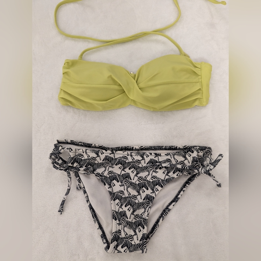 Forever 21 Swimsuit Size Small for Top and Bottom